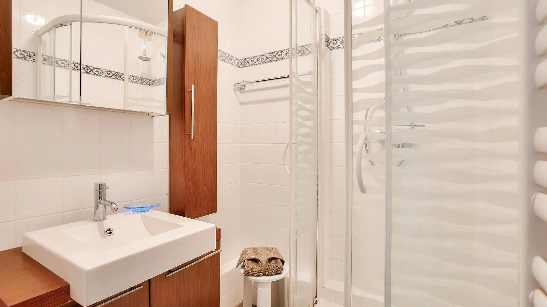 Appartement Avec Balcon Vue Mer, Pour 4 Personnes Dinard France
